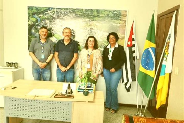 Escorts Barra do Turvo, Brazil — Local Companions