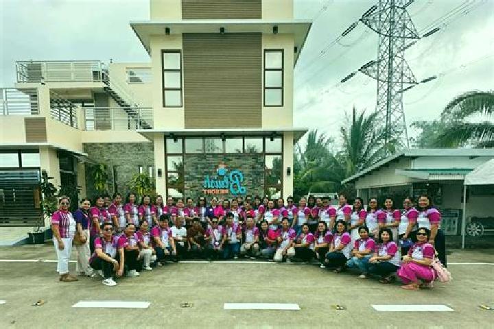 Escorts Bato, Philippines — Local Companions