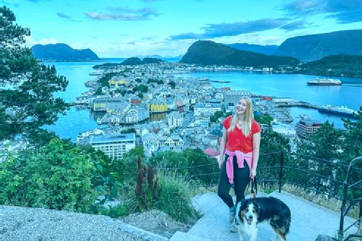 Escorts Batsfjord, Norway — Local Companions