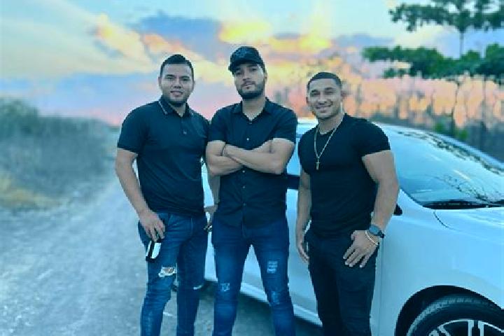 Escorts Batury, Mexico — Local Companions