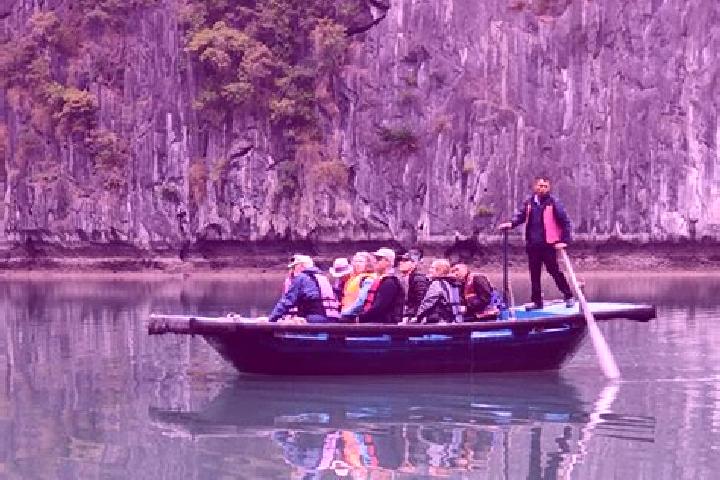 Escorts Bay, China — Local Companions