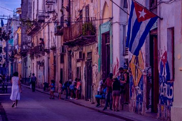 Escorts Bayamo, Cuba — Local Companions