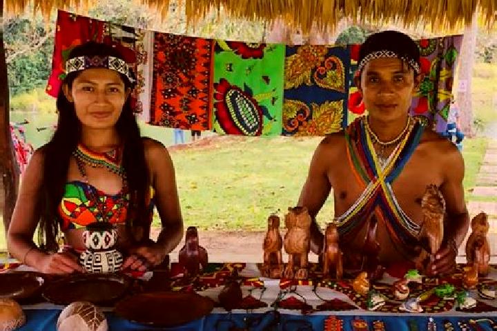 Escorts Bayano, Panama — Local Companions