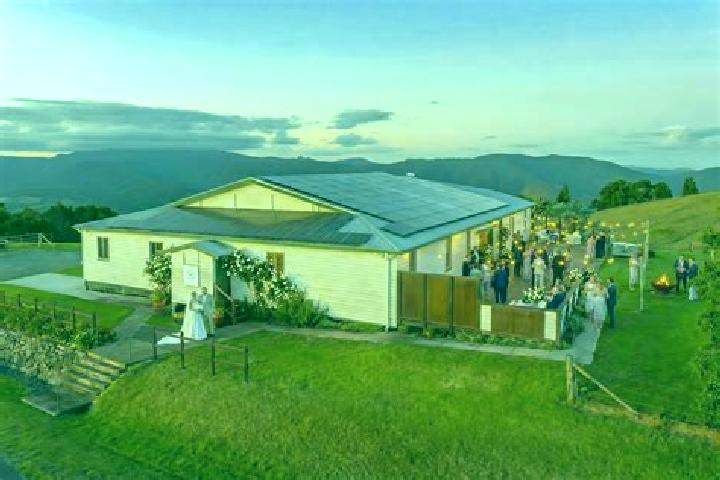 Escorts Beechmont, Australia — Local Companions