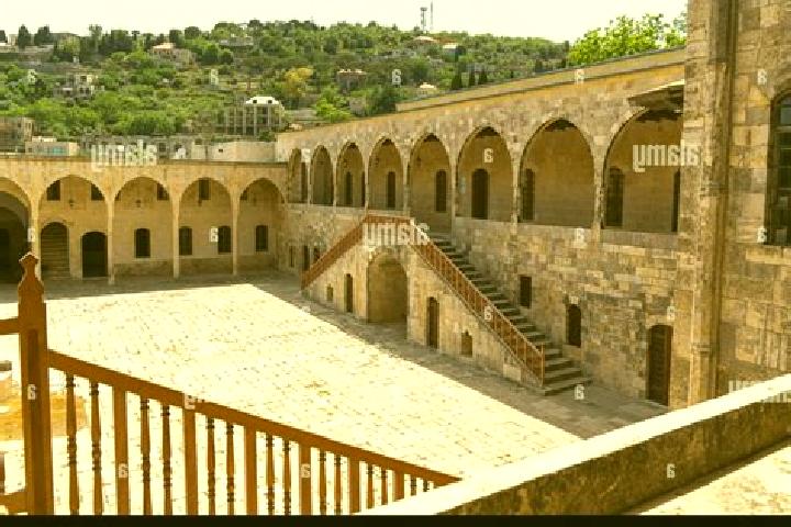 Escorts Beit ed Dine, Lebanon — Local Companions