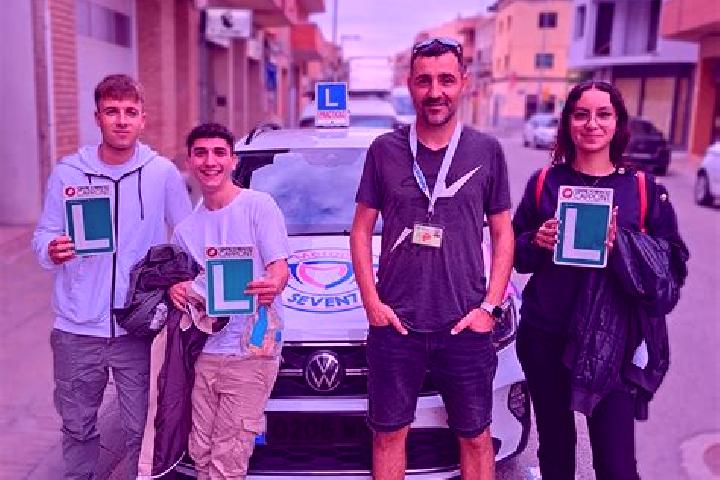 Escorts Bellpuig, Spain — Local Companions