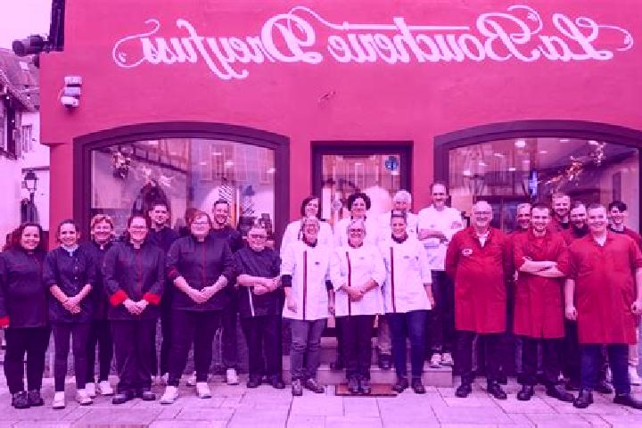 Escorts Benfeld, France — Local Companions