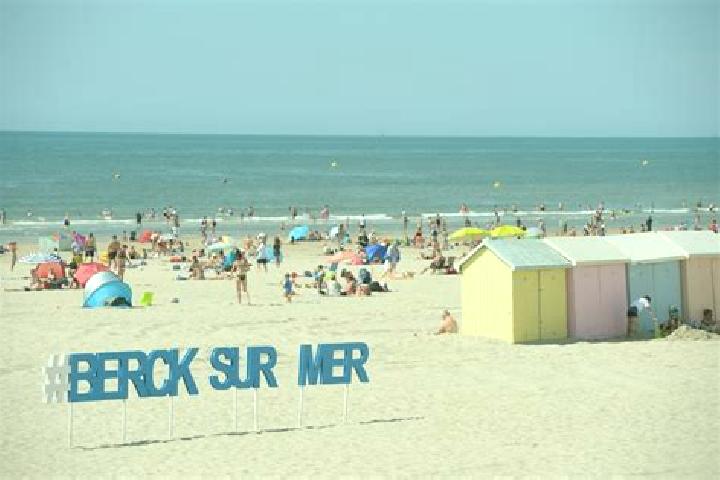 Escorts Berck-Plage, France — Local Companions
