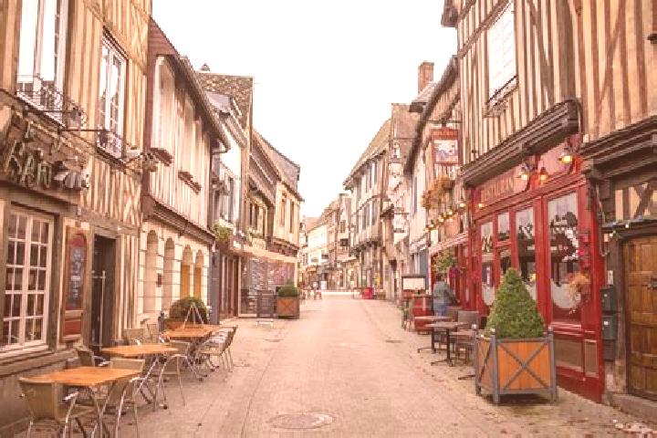 Escorts Bernay, France — Local Companions