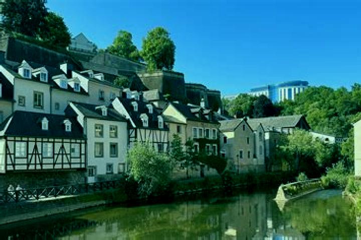 Escorts Bertrange, Luxembourg — Local Companions
