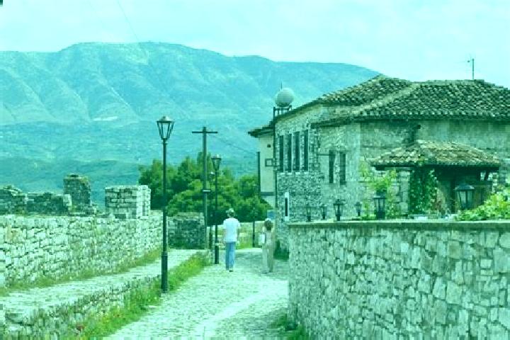 Escorts Berzhite, Albania — Local Companions