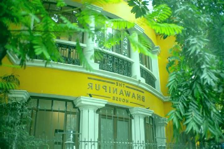 Escorts Bhawanipur, India — Local Companions