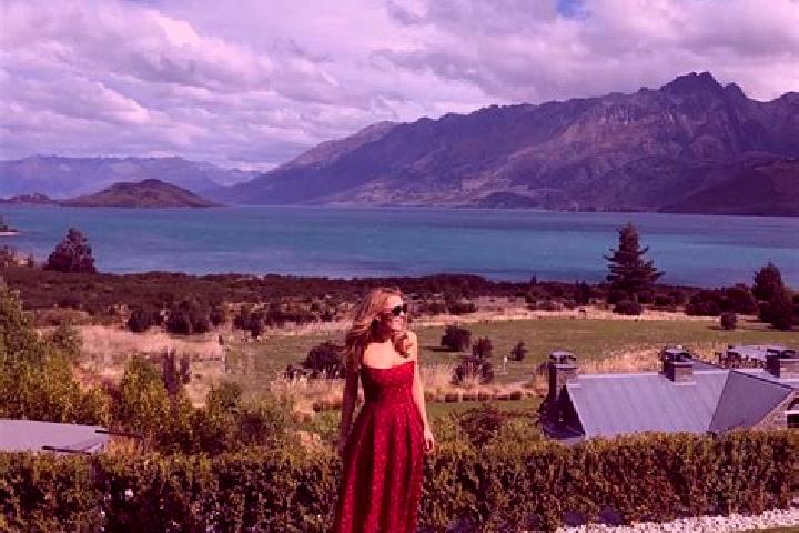 Escorts Birkenhead, New Zealand — Local Companions