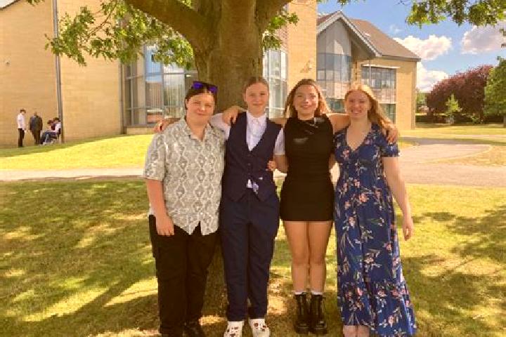 Escorts Bishop Burton, United Kingdom — Local Companions