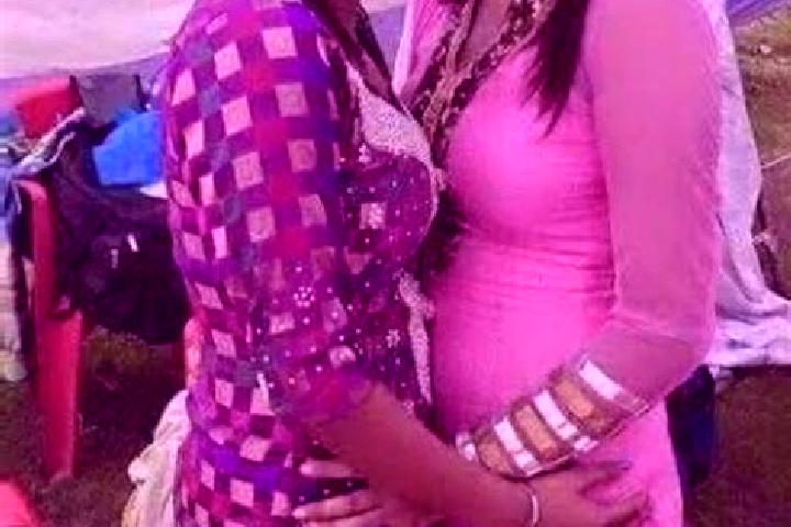 Escorts Biswan, India — Local Companions