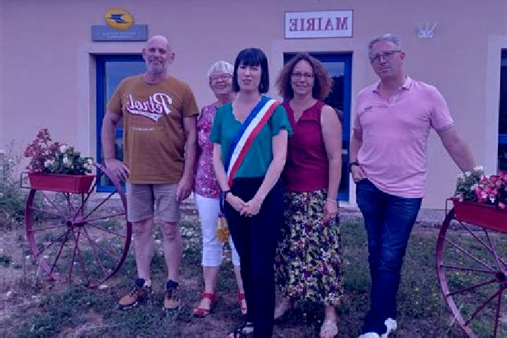 Escorts Blenod-les-Toul, France — Local Companions