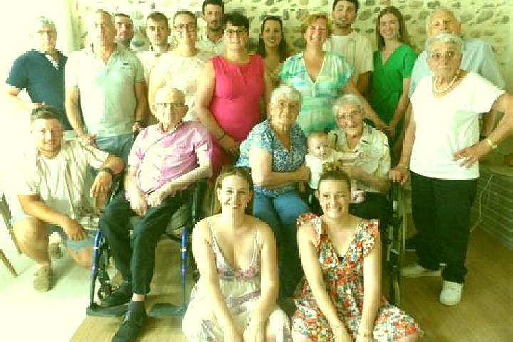 Escorts Boeil-Bezing, France — Local Companions