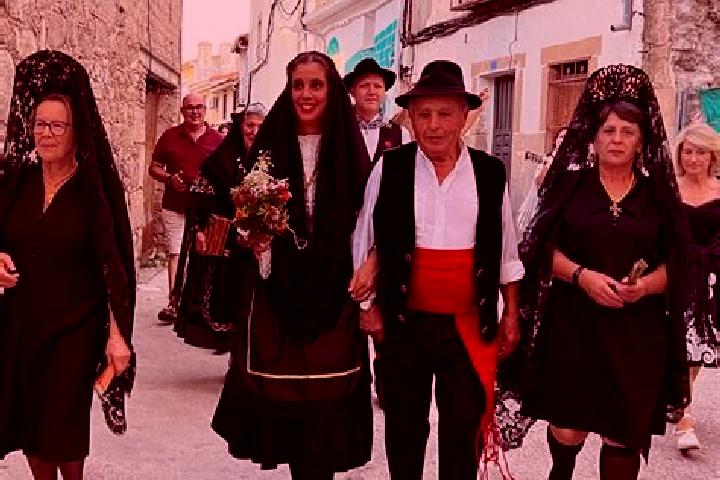 Escorts Bohonal de Ibor, Spain — Local Companions