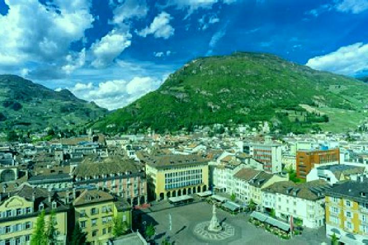 Escorts Bolzano Vicentino, Italy — Local Companions