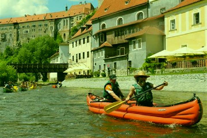 Escorts Borsov nad Vltavou, Czech Republic — Local Companions