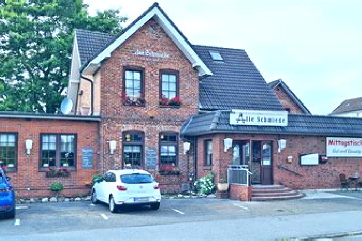 Escorts Borstel-Hohenraden, Germany — Local Companions