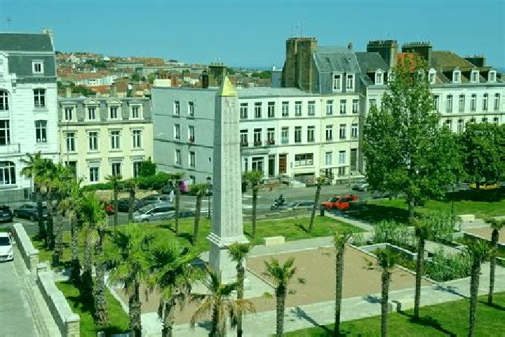 Escorts Boulogne-sur-Mer, France — Local Companions