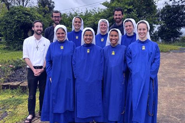 Escorts Bousse, France — Local Companions