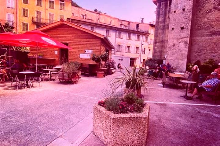 Escorts Breil-sur-Roya, France — Local Companions