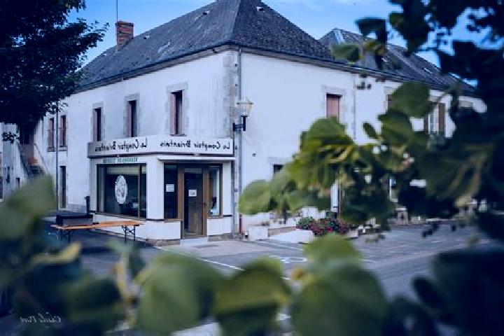 Escorts Briantes, France — Local Companions