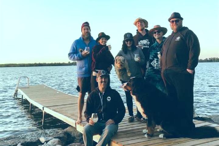 Escorts Brooks, Canada — Local Companions