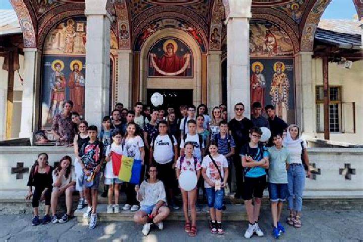 Escorts Broscauti, Romania — Local Companions
