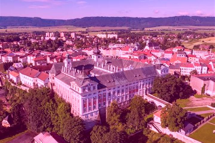 Escorts Broumov, Czech Republic — Local Companions
