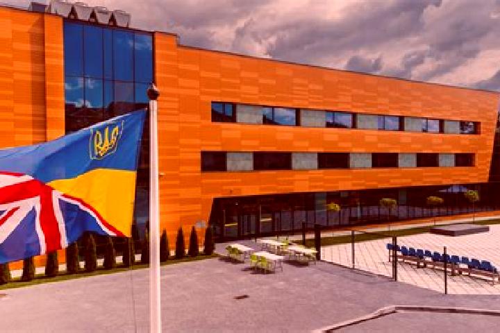 Escorts Brzoskwinia, Poland — Local Companions