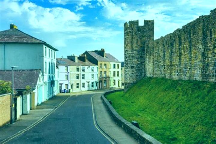 Escorts Caernarfon, United Kingdom — Local Companions