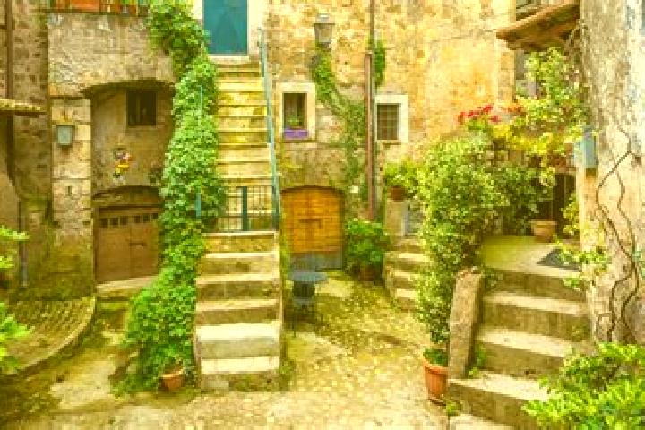 Escorts Calcata Nuova, Italy — Local Companions