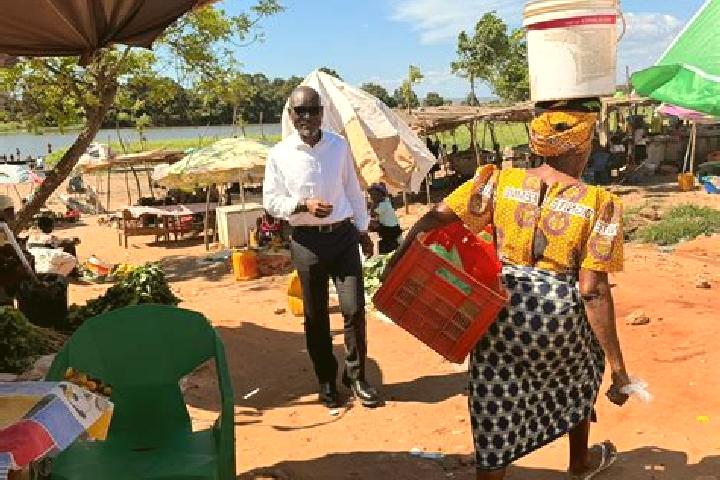 Escorts Calumbo, Angola — Local Companions