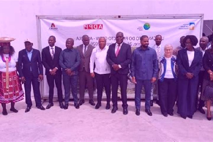 Escorts Cambondo, Angola — Local Companions