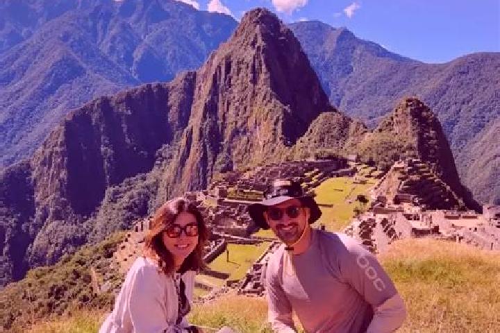Escorts Cambrune, Peru — Local Companions