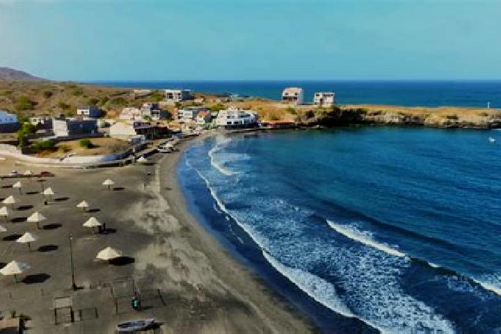 Escorts Campanas de Baixo, Cape Verde — Local Companions