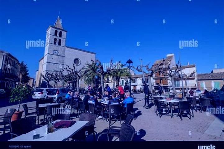 Escorts Campanet, Spain — Local Companions