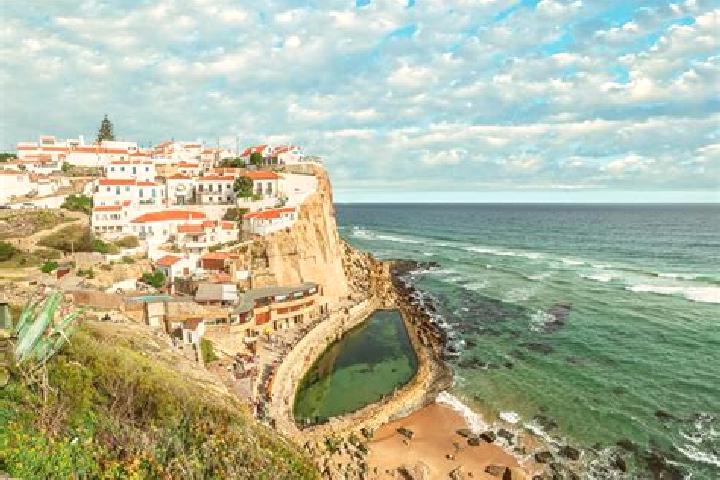 Escorts Canalejas de Penafiel, Spain — Local Companions