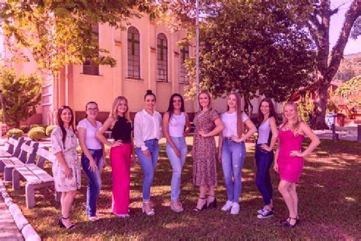 Escorts Canudos do Vale, Brazil — Local Companions