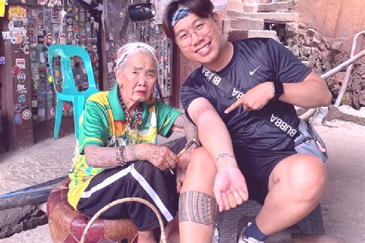 Escorts Caoyan, China — Local Companions