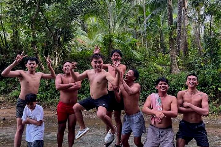 Escorts Capalonga, Philippines — Local Companions