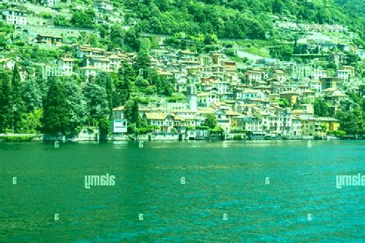 Escorts Carate Urio, Italy — Local Companions