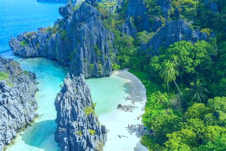 Escorts Carles, Philippines — Local Companions