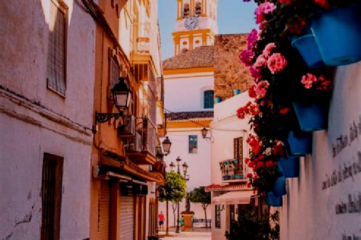 Escorts Carmena, Spain — Local Companions