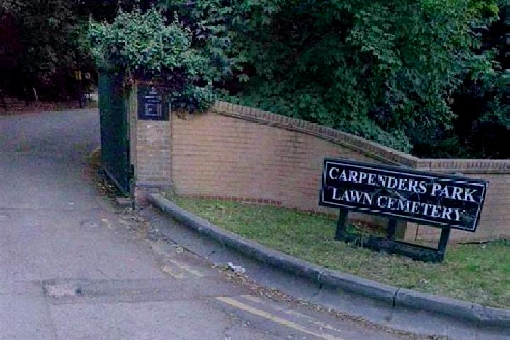 Escorts Carpenders Park, United Kingdom — Local Companions