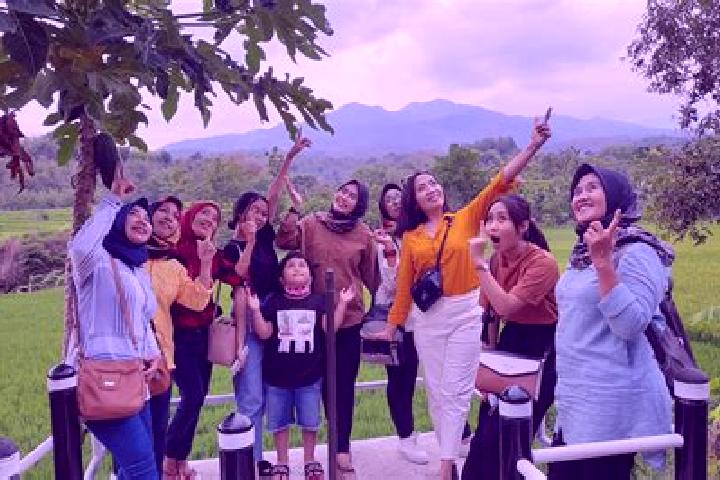 Escorts Caruban, Indonesia — Local Companions