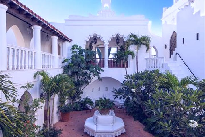 Escorts Casa Blanca, Mexico — Local Companions